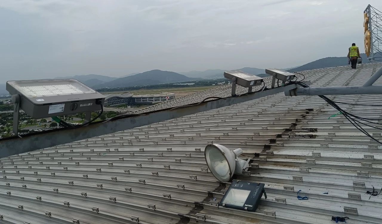 南昌机场T2航站楼屋顶照明优化改造工作完成