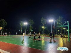 湖南岳阳汨罗市自发众筹完成篮球场照明升级