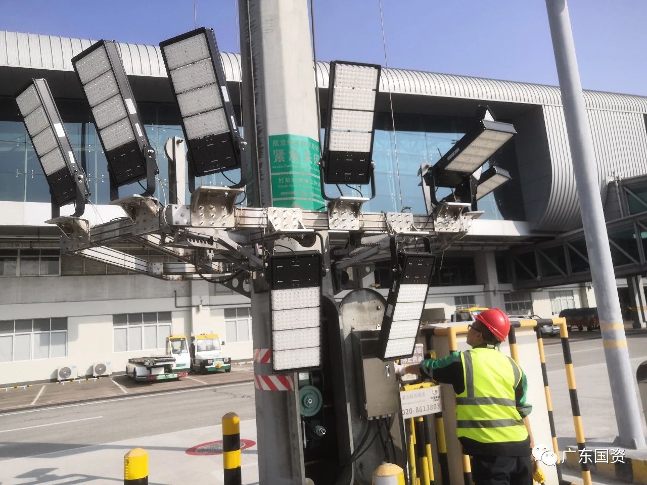 国内首个高杆灯航班联动调光系统在广州白云机场正式投入运行