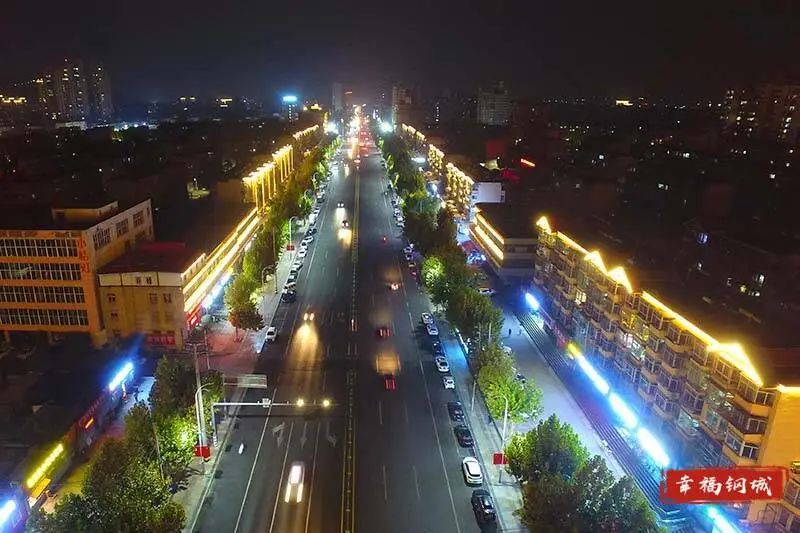 济南钢城区钢都大街东段、新兴路北段道路提质亮化完成