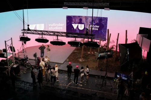 洲明科技旗下雷迪奥携手VuFinder Studios孵化波兰首家虚拟拍摄工作室