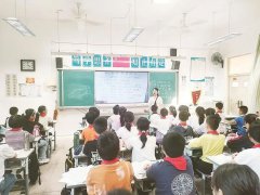 福建漳州2514间中小学近视防控教室开展教室照明改造
