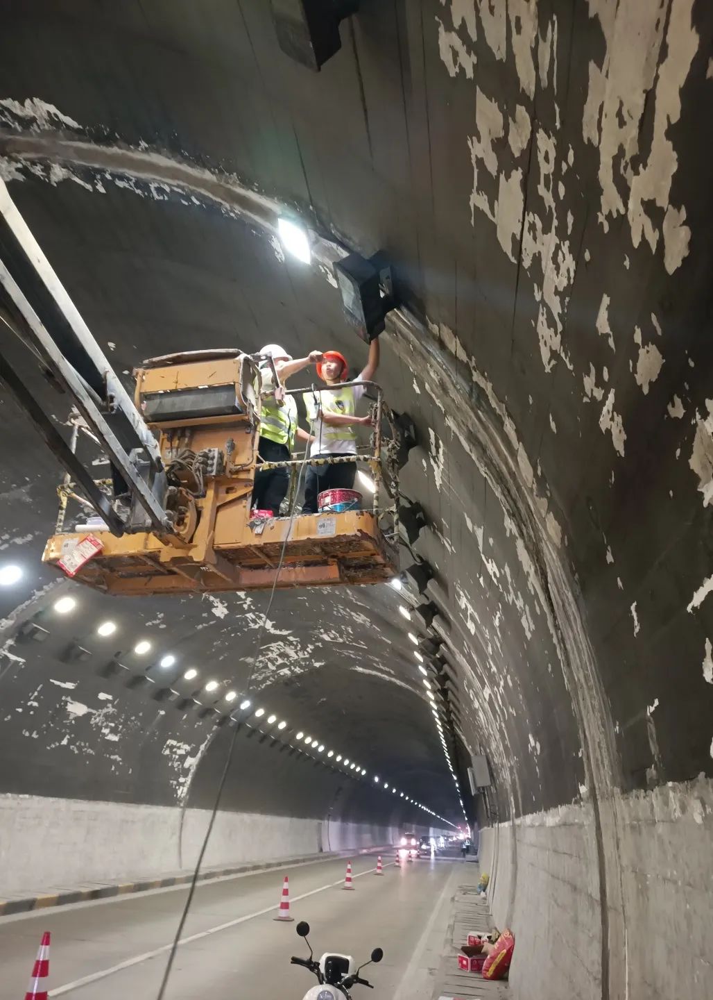福建泉州朋山岭隧道亮化提升工程正式完工