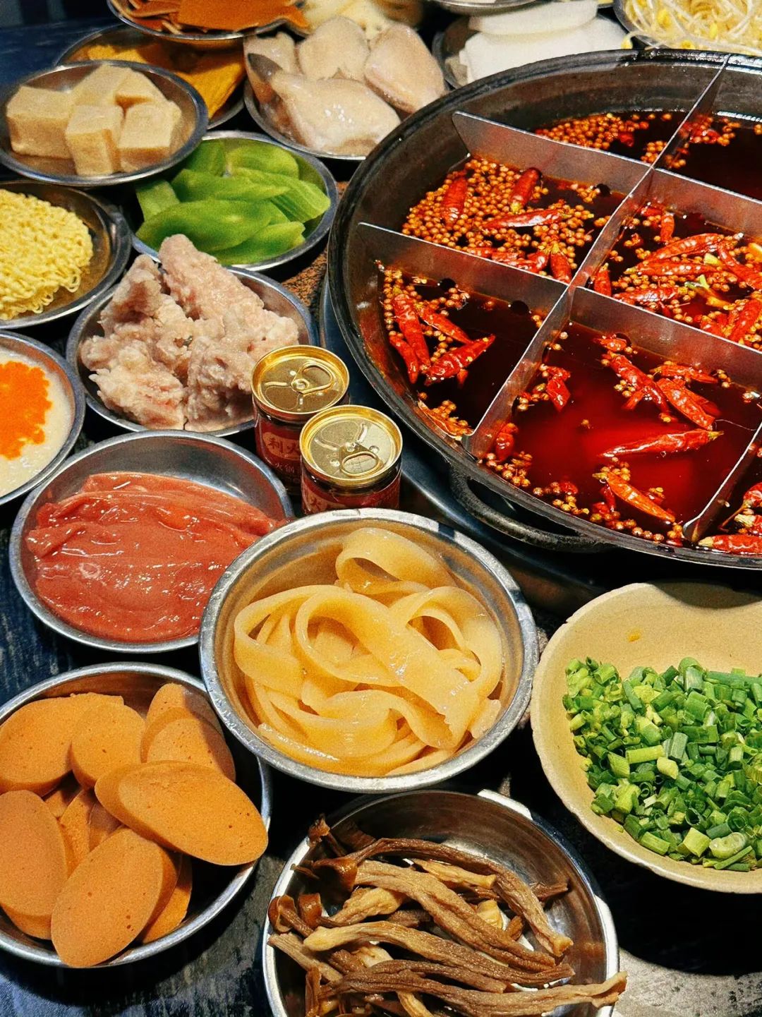 朋友圈“火锅”文案 烟火气十足 四方食事 不过一碗人间烟火