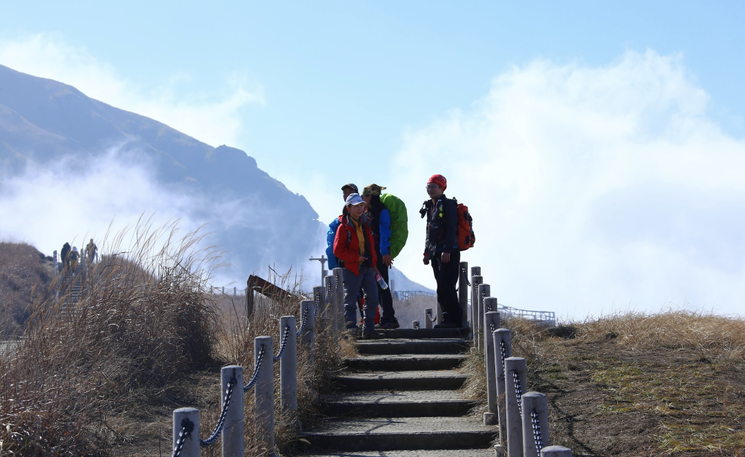 爬山