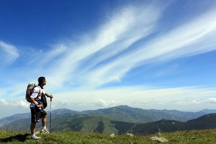 爬山