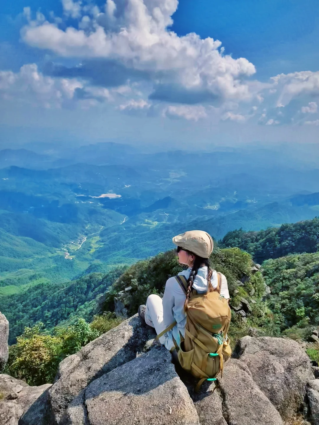 爬山