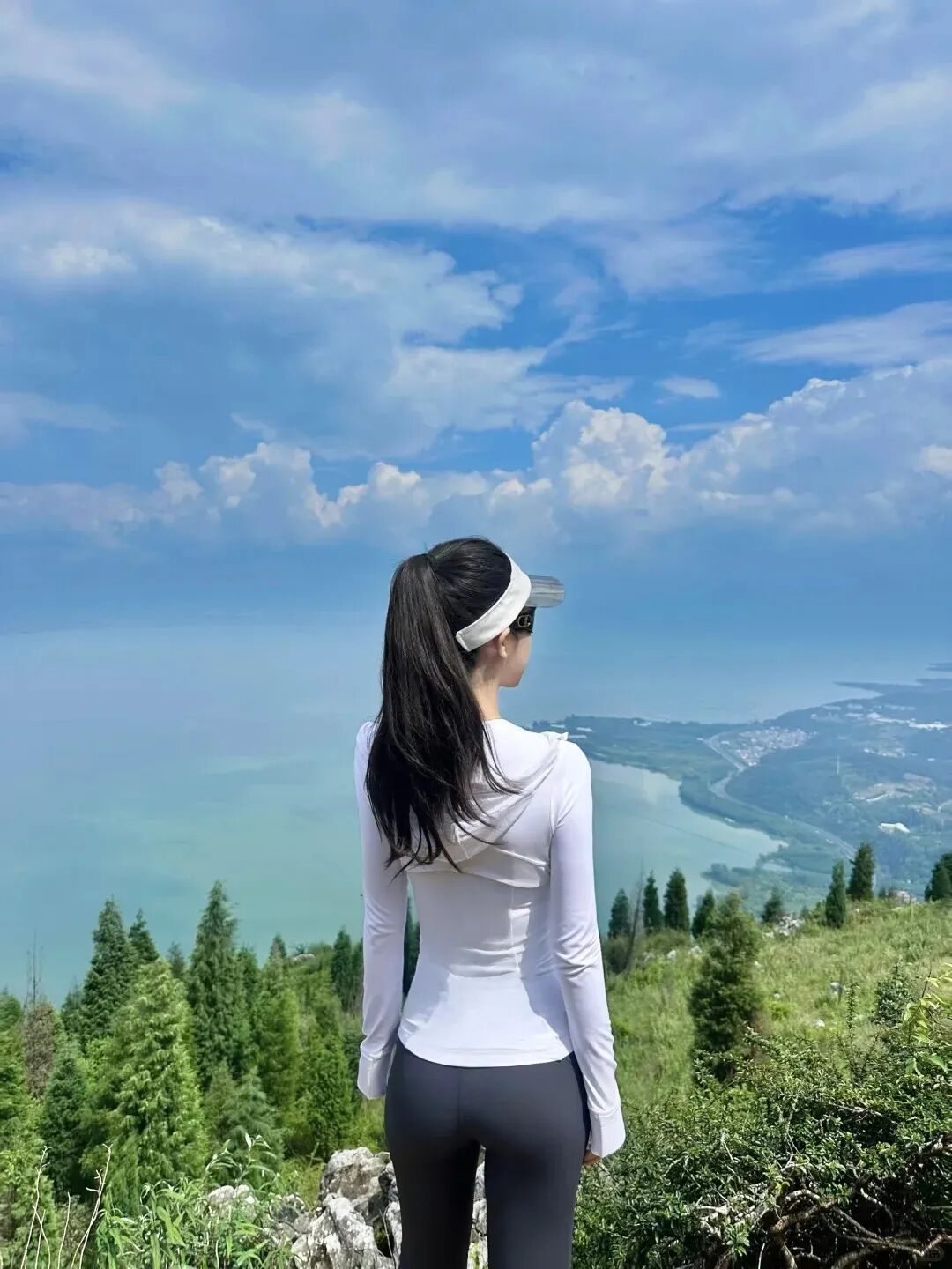 爬山