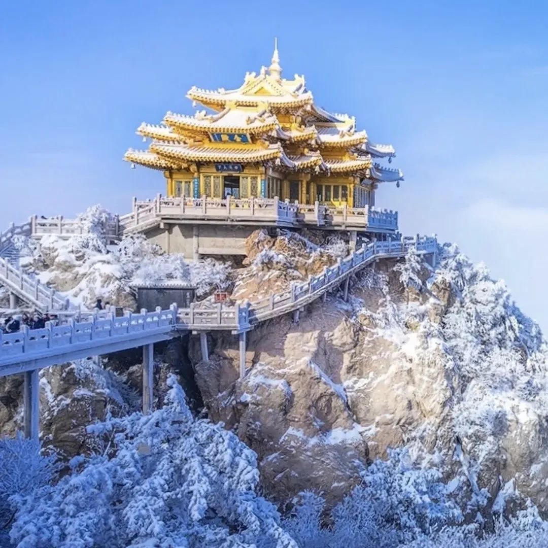 爬山