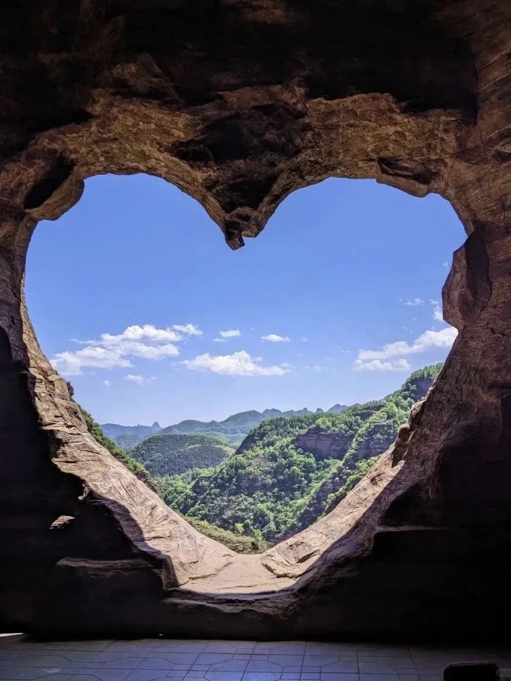 爬山